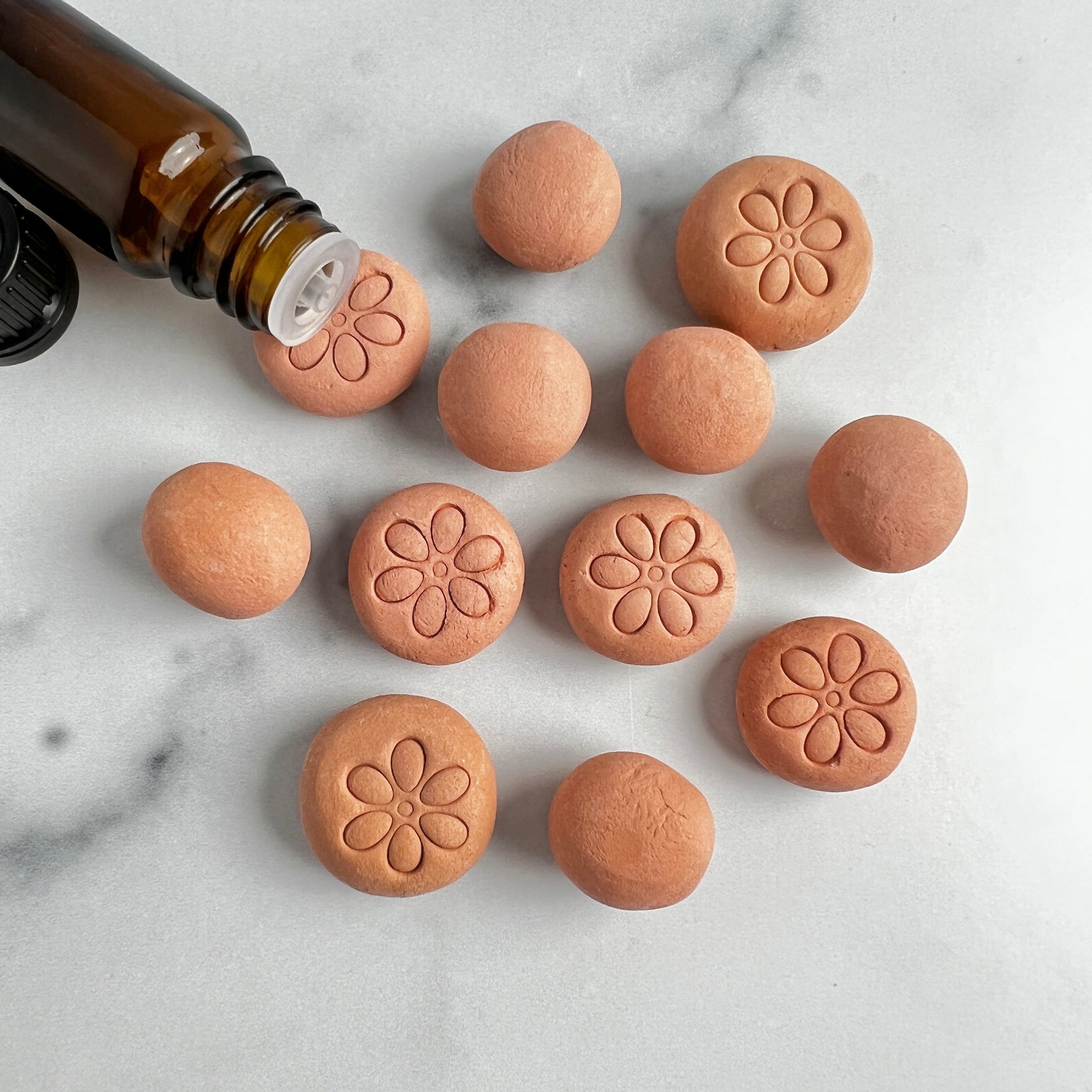 Mixture Man Diffuser Rocks Clay Diffuser Stones: Bulk – BloomingLightVT